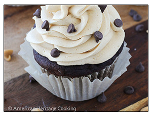 Descripción: Cupcakes de Chocolate rellenos con Manteca de Mani